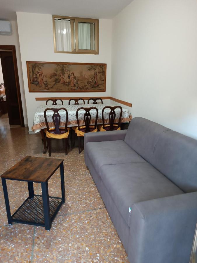 Hortis Apartment, 5 Persone, 2 Camere, Balcone, Metro C E Tram Per Il Centro Appartement Rome