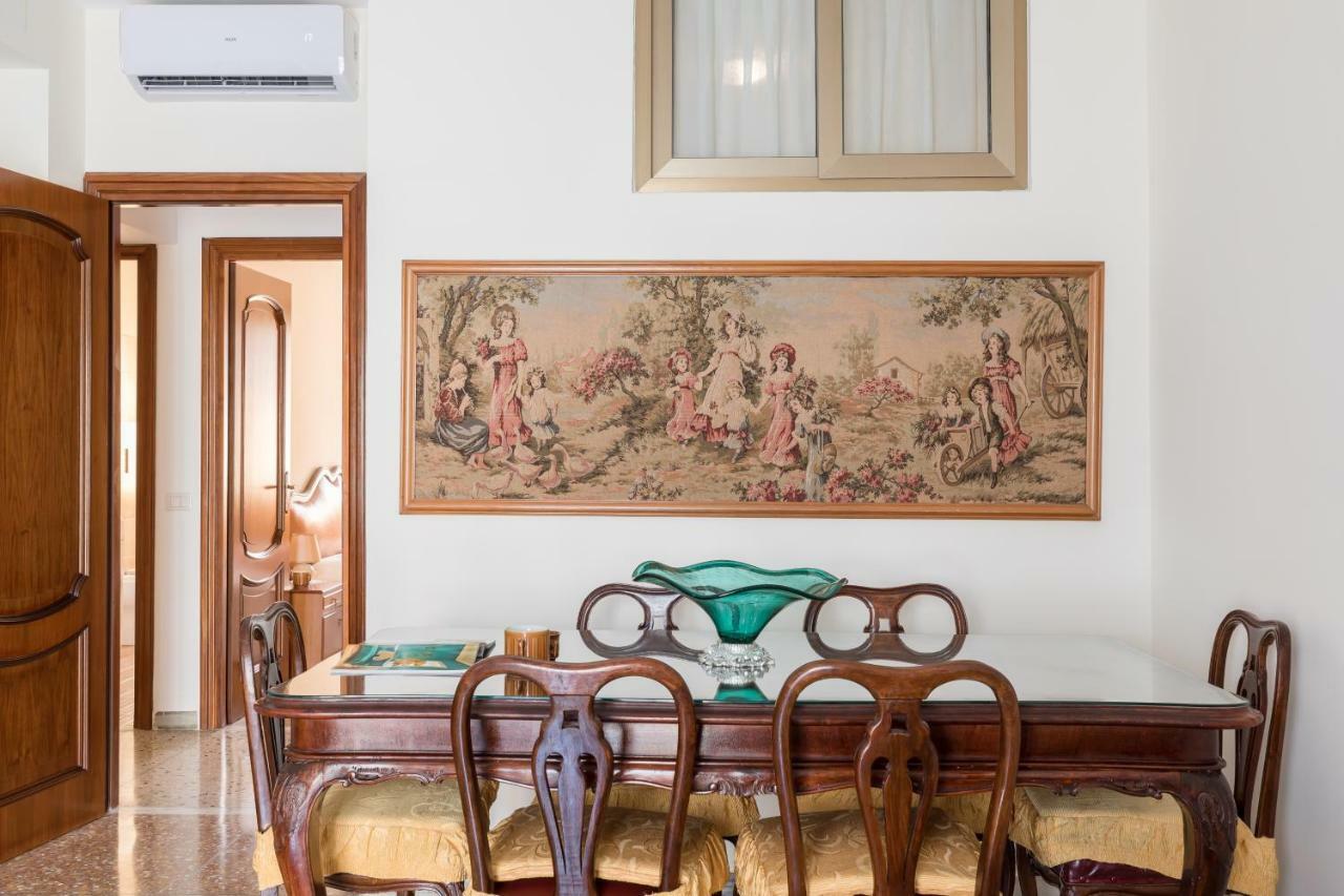 Hortis Apartment, 5 Persone, 2 Camere, Balcone, Metro C E Tram Per Il Centro Appartement